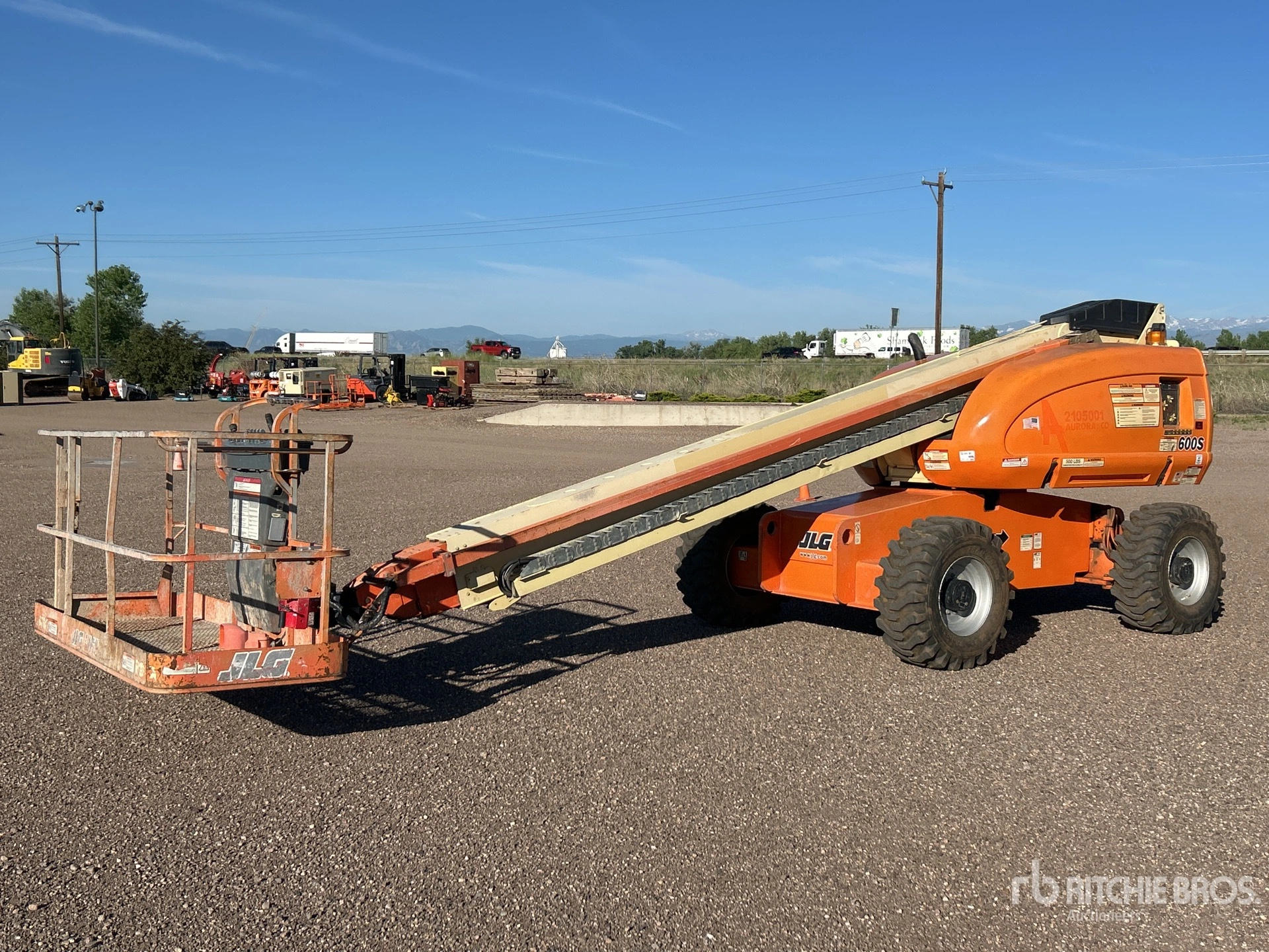 USED 2012 JLG 600S