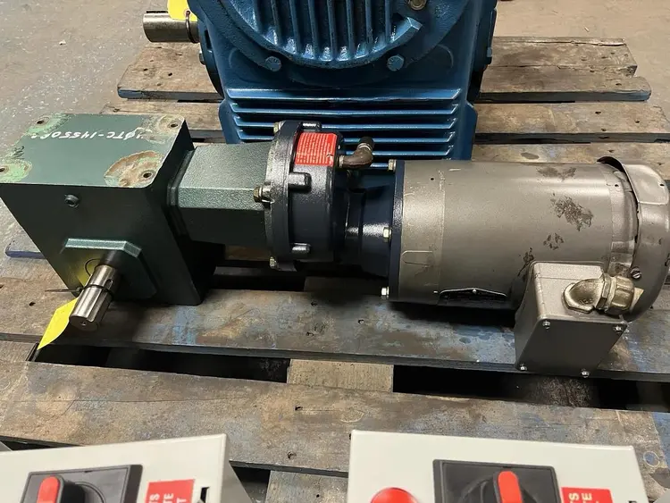 Used GROVE GEAR BM226-2 Speed Reducers | Surplus Asset Holdings #1204430