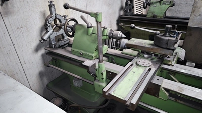 REIDEN Centre Lathe, in very good working condition