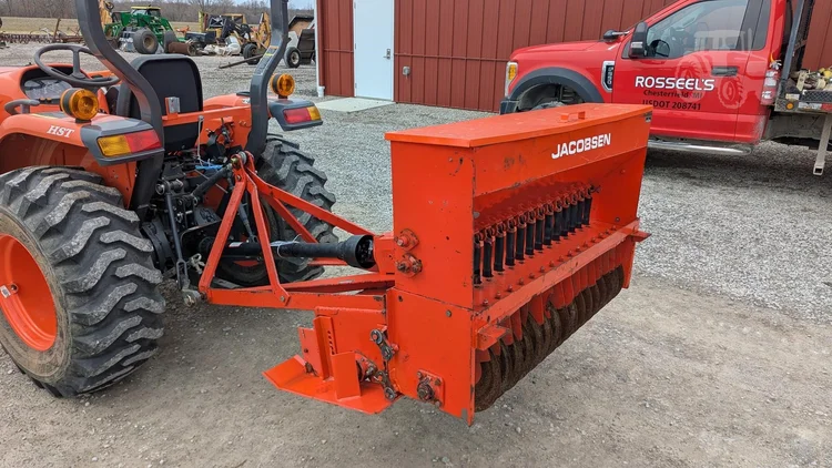 Used JACOBSEN 548100 Seeders | Rosseel's Equipment Inc #720585