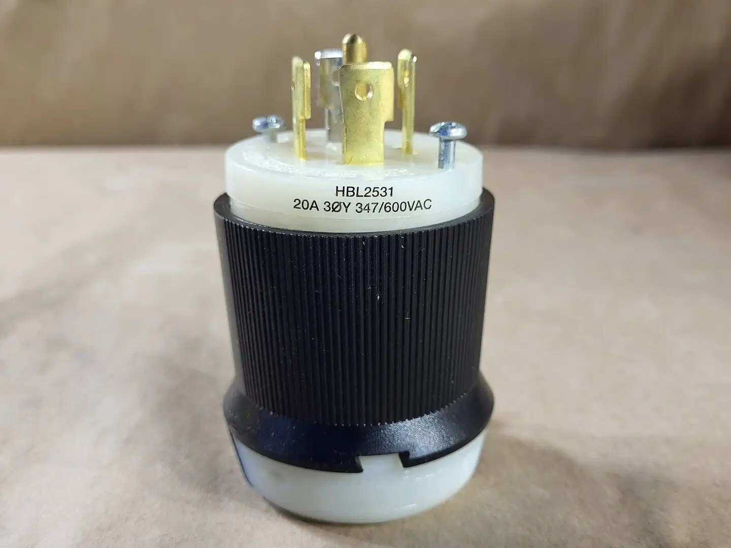 NEW HUBBELL HBL2531