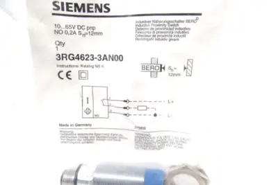 NEW SIEMENS 3RG4623-3AN00 PROXIMITY SENSOR 3RG46233AN00