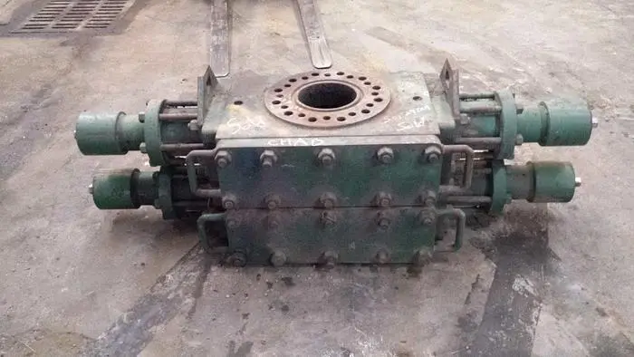 Used SHAFFER SENTINAL 7 1/16" 3M DOUBLE RAM BOP Accumulators Saskatchewan CA | Chad Equipment #466977