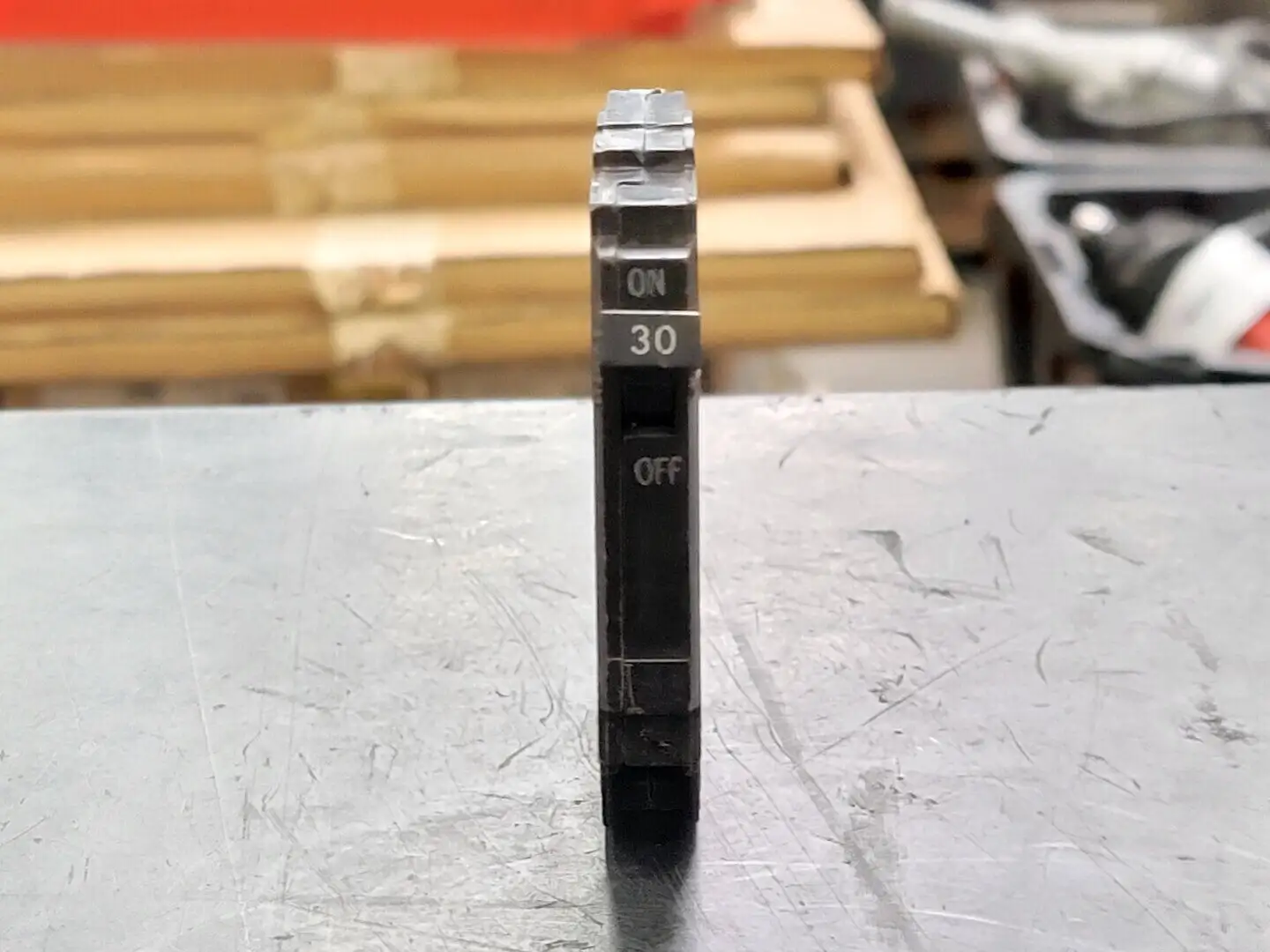 30 Amp, 1 Pole, 120/240 volts Circuit Breaker