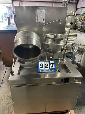 USED CLEVELAND RANGE #36GMK66200 TWIN 6 GAL.