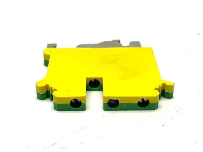UK 5-TWIN-PE | Phoenix Contact  Ground Modular Terminal Blocks 1923076 - Used