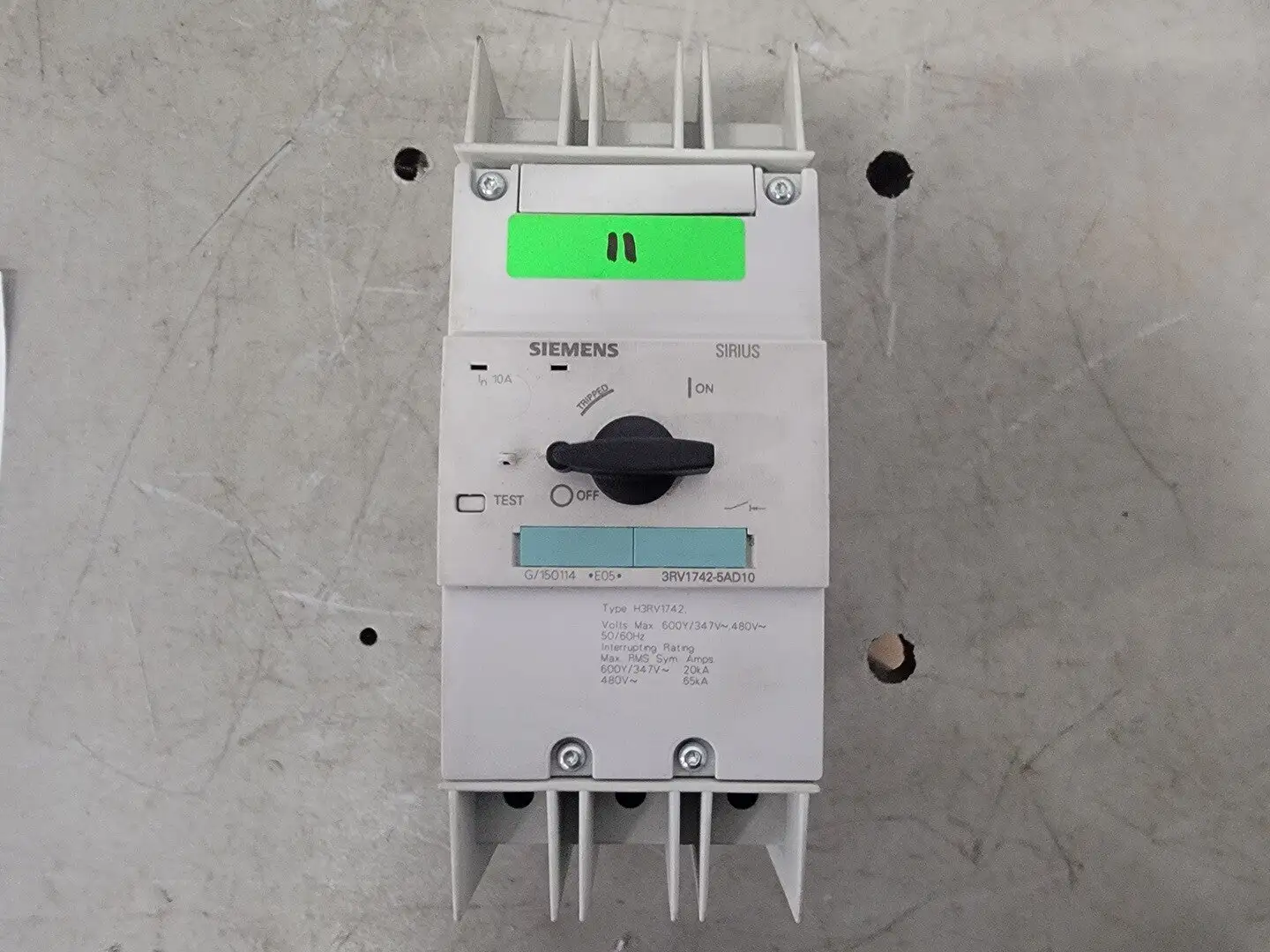 NEW SIEMENS 3RV1742-5AD10