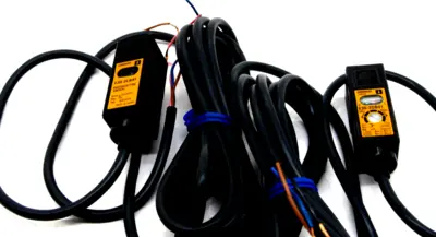 NEW OMRON E3S-2B41 PHOTOELECTRIC SWITCH E3S2B41