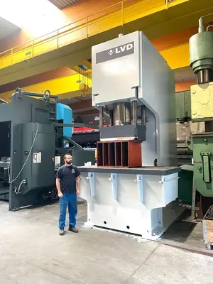 USED LVD 500 TON