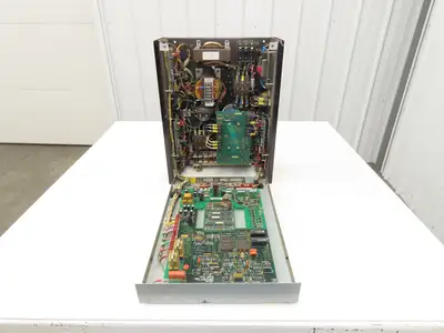 VeeArc SCE401 Super 7000 Motor Controller 3Hp 460VAC In 24-460/460vac Out