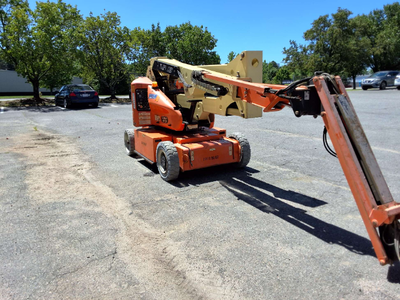 USED 2013 JLG E400AJPN