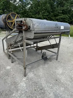 USED MAGNUSON ENGINEERING SHUFFLO FEEDER AND SLICER 54" WIDE