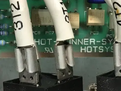 USED HOTSYS HOT-RUNNER SYSTEM