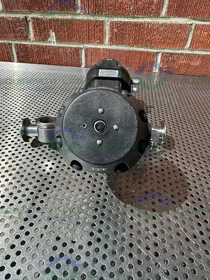 USED 2 ITT PURE FLO ADVANTAGE STAINLESS STEEL DIAPHRAGM VALVE W/ 1" SANITARY FITTINGS