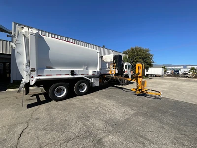 Used 2018 PETERBILT 520 Garbage trucks California US | Big Truck & Equipment #1412196