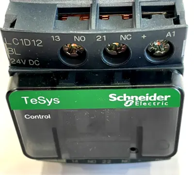 NEW SCHNEIDER ELECTRIC LC1D12BL CONTACTOR 3 POLES 12AMP