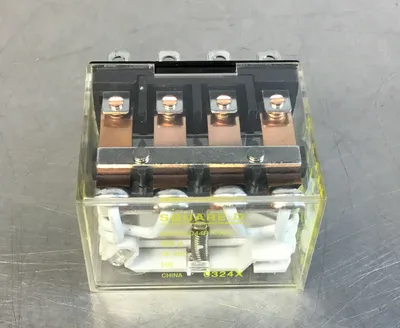 SQUARE D 8501RSD44P14V53 SER B Relay 24VDC. 4C