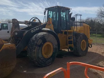 2015 John Deere 824K-II
