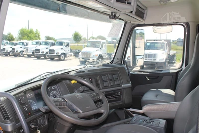 Used 2019 VOLVO VHD64B200 Septic/Sewer/Vacuum Trucks Texas US | Roll Off Truck World #1492002