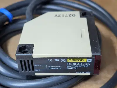 NEW OMRON E3JK-5M2-N-US