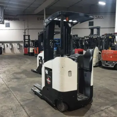 USED 2019 CROWN RR5725-45