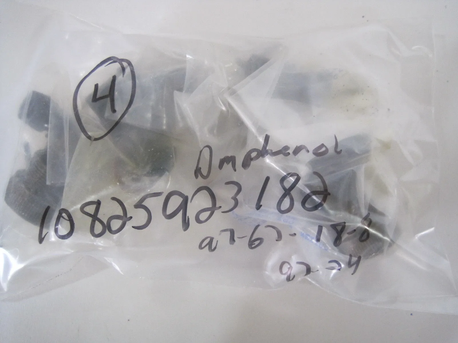 4 NEW AMPHENOL 10-825923-182 CONNECTOR HOUSING KIT 10825923182