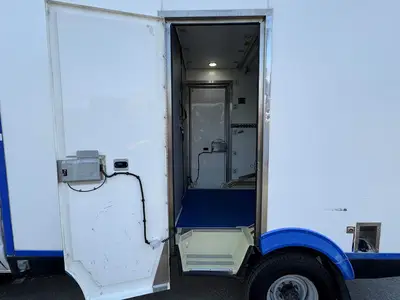 Used 2023 FORD E-350 Reefer Trucks Florida US | Truck and Van Outlet #1509225