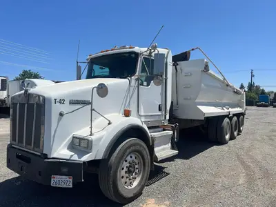 USED 2012 KENWORTH T800