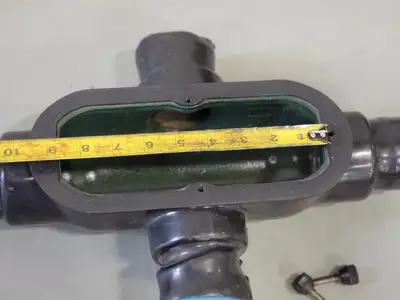 USED THOMAS & BETTS 1060731