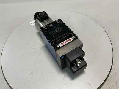 USED REXROTH 5-4WE 10X84-33/CG24K4YAW/V S0909