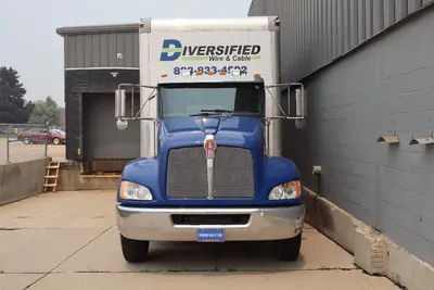 2013 KENWORTH GVWR 25,000 BOX TRUCK | Levy Recovery Group (1)