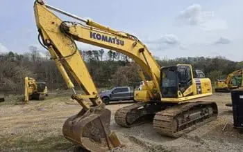 USED 2015 Komatsu PC390 LC-11