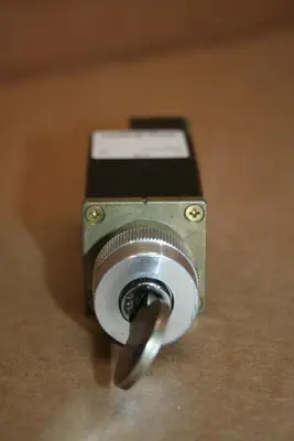 USED ALLEN BRADLEY 800MR-H33B