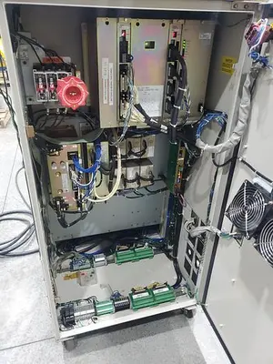 USED 2006 YASKAWA MOTOMAN HP3