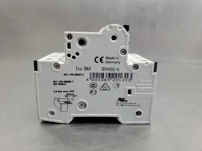 USED Siemens 5SY4302-8 MCB Circuit Breaker, 3P, 2A, 400VAC