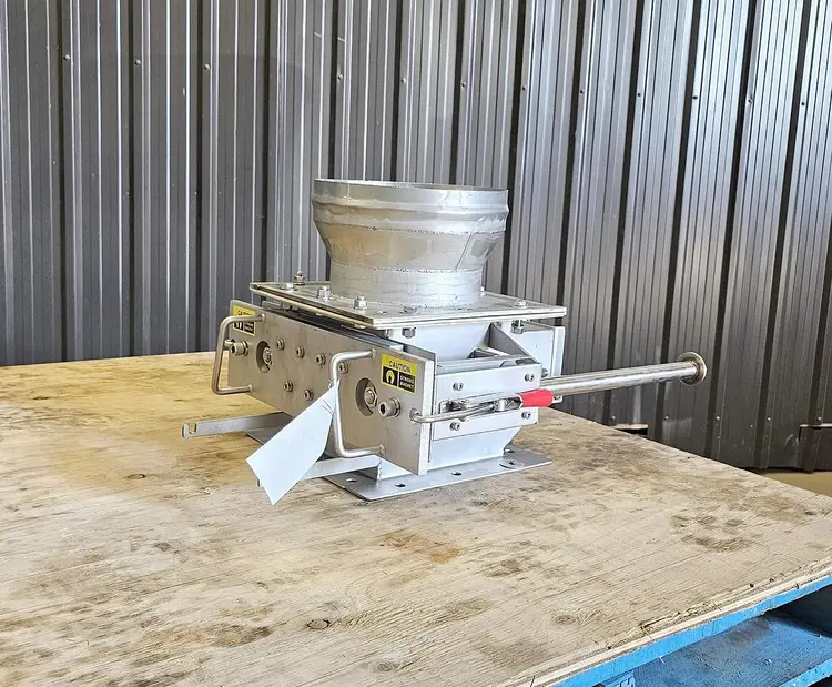Used INDUSTRIAL MAGNETICS INC. _UNKNOWN_ Magnetic Separators Quebec CA | Carter-Wilson Equipment Services #450950