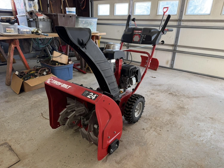 Used _UNKNOWN_ _UNKNOWN_ Snow Blowers Michigan US | Miedema Asset Management Group #1082490