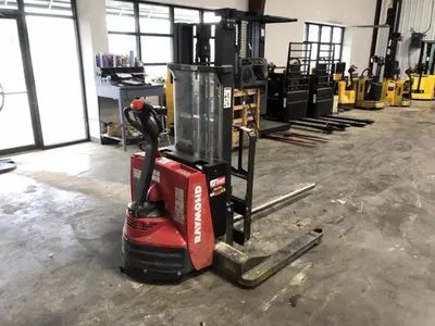USED 2013 RAYMOND RAS25