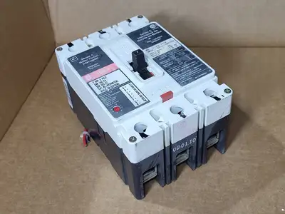 Used EATON CUTLER-HAMMER HMCP007C0C Switchgears British Columbia CA | Lenmark #477714