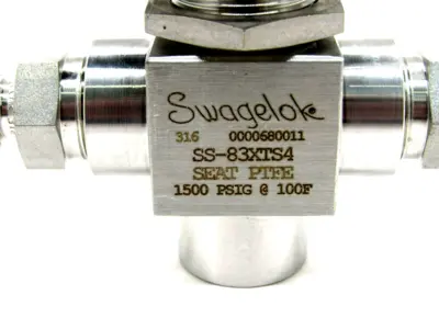 NEW SWAGELOK SS-83XTS4 3 WAY BULB VALVE SS83XTS4
