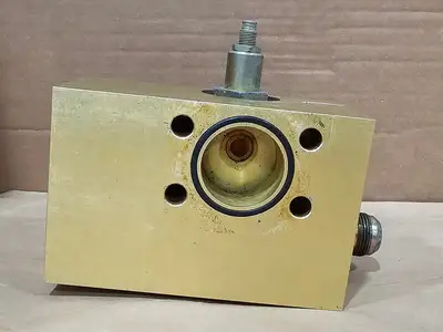 Used VICKERS MCD-4956 Parts (Hydraulics and Pneumatics) British Columbia CA | Lenmark #1440873
