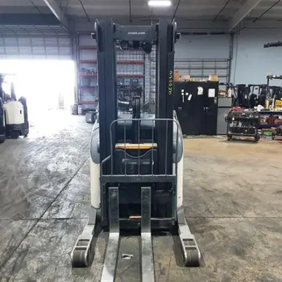 USED 2018 CROWN RR5725-45