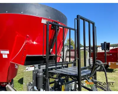 Used CLOVERDALE _UNKNOWN_ Feeder Wagons Iowa US | Keast Enterprises #1360120