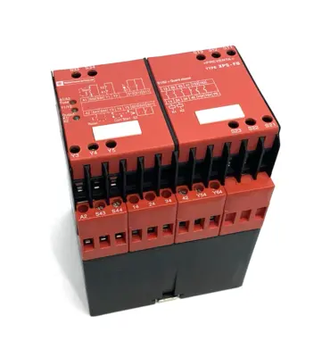 USED SCHNEIDER ELECTRIC PREVENTA SAFETY RELAY 300V 2.5A
