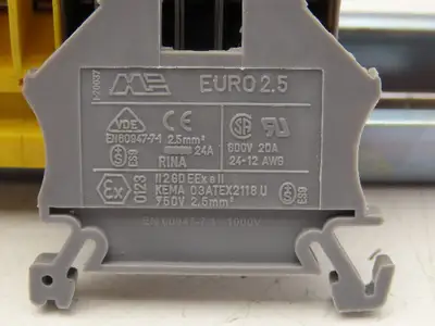 Morsettitalia Terminal Block Fuse DIN Rail 600V 30A 24-10AWG Lot of 162