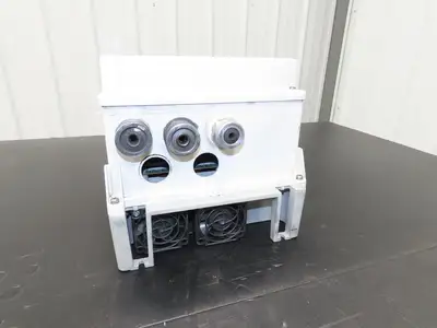Allen Bradley 20AD040C0AYNANC0 PowerFlex 70 AC Drive 30Hp 480VAC 3Ph 40A Ser A