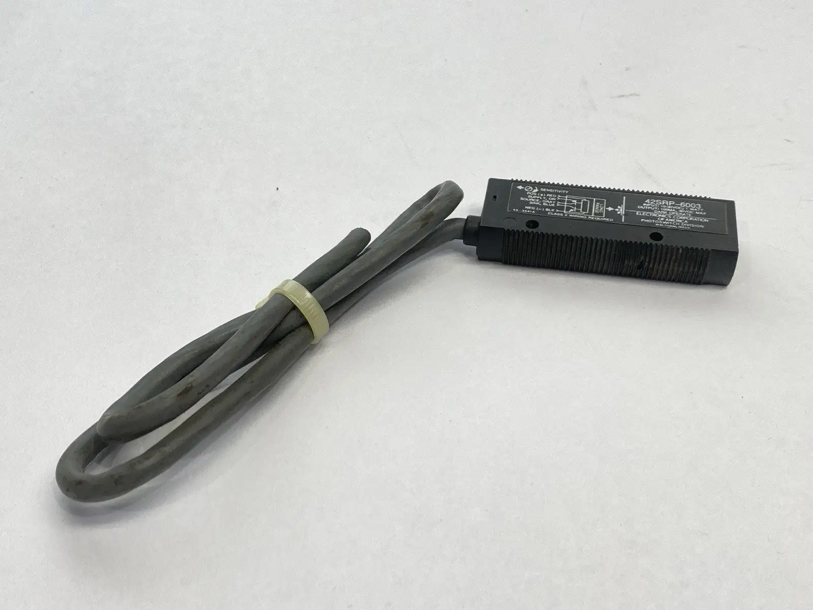 42SRP-6003 | Allen Bradley  Photoelectric Photoswitch 10-30VDC CUT CORD - Used