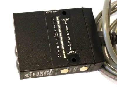 NEW TRI TRONICS JCR-AT1 COLOR MARK SENSOR JCRAT1