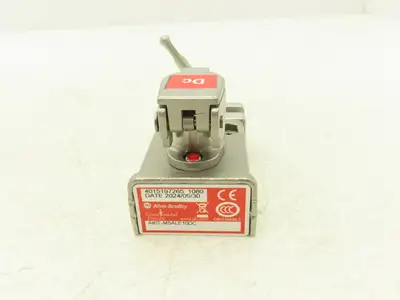 Allen Bradley 440T-MSALE10DC Guardmaster Trapped Key Interlock Switch No Key