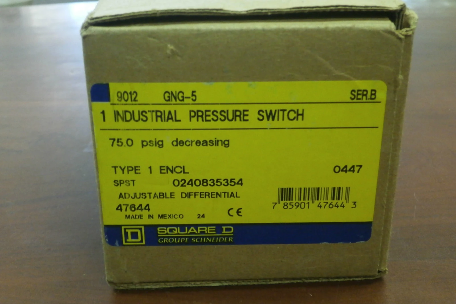 NEW Square D 47644